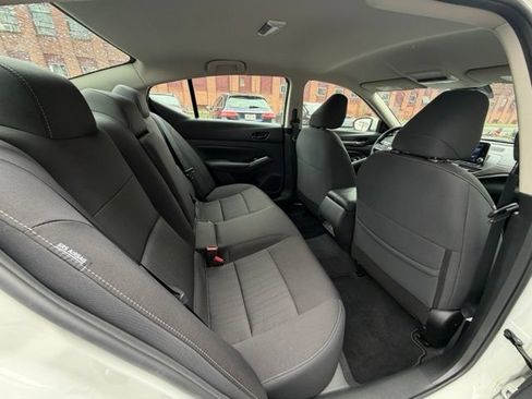 Used 2023 Nissan Altima 2.5 SV AWD/4WD image 13