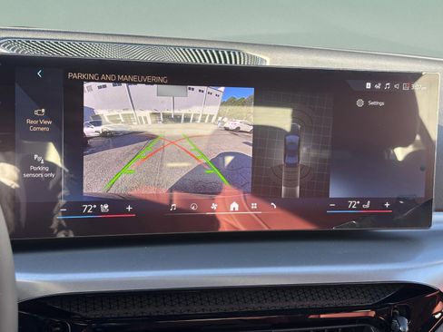 New 2026 BMW 330i Sedan w/ M Sport Package image 17