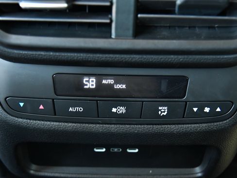 Used 2024 Honda Pilot EX-L image 42