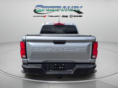 Used 2024 Chevrolet Colorado Z71 w/ Z71 Convenience Package 2 AWD/4WD image 2