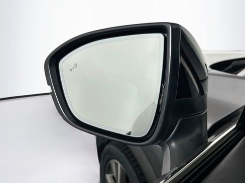 Used 2023 INFINITI QX60 Luxe w/ Cargo Package FWD image 16