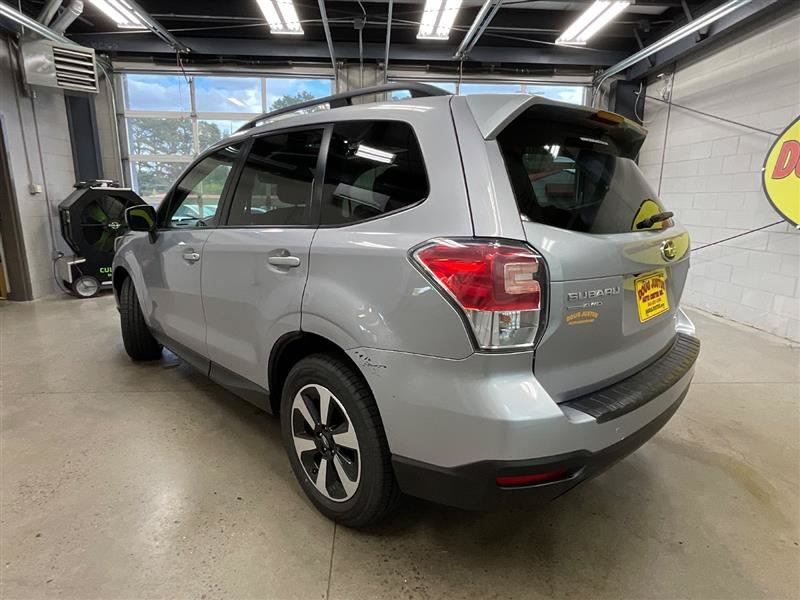 Used 2017 Subaru Forester 2.5i Premium AWD/4WD image 3