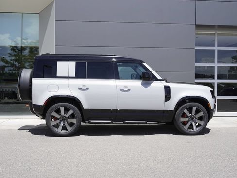 New 2026 Land Rover Defender 110 X AWD/4WD image 7