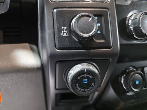 Used 2019 Ford F150 XLT w/ Equipment Group 302A Luxury AWD/4WD image 14