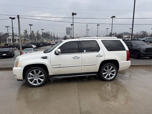 Used 2008 Cadillac Escalade AWD image 9