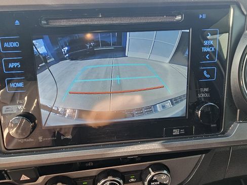 Used 2016 Toyota Tacoma TRD Off-Road w/ Towing Package image 29