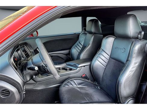 Used 2022 Dodge Challenger SRT Hellcat image 22