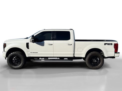 Used 2021 Ford F350 Lariat image 2