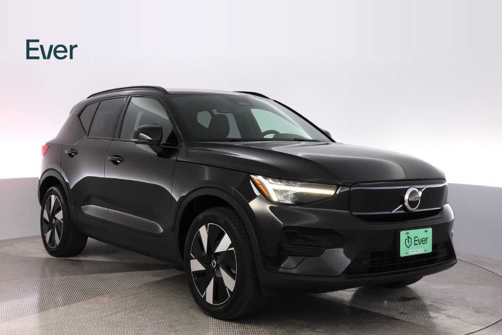 Used 2024 Volvo XC40 Recharge Core w/ Protection Package Premier AWD/4WD image 13