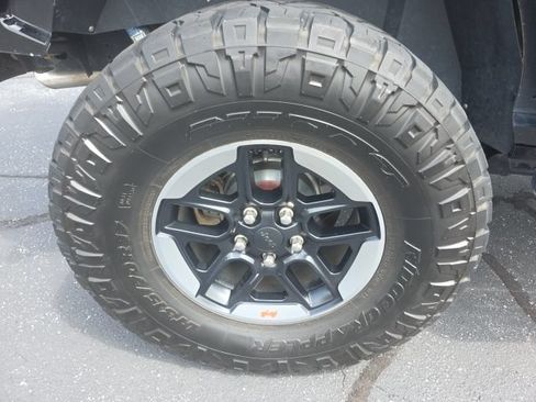 Used 2019 Jeep Wrangler Unlimited Rubicon AWD/4WD image 10