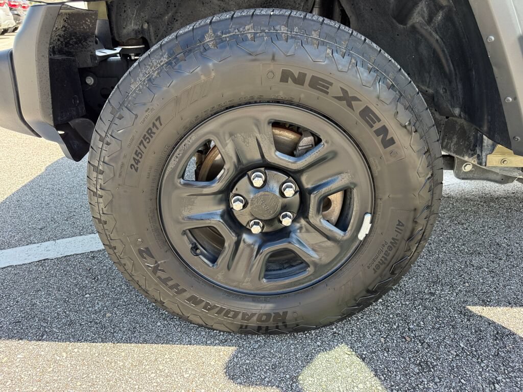 Used 2025 Jeep Wrangler Unlimited Sport AWD/4WD image 31