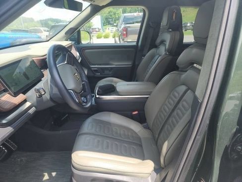 Used 2023 Rivian R1T Adventure AWD/4WD image 5