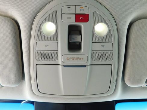 Used 2026 Genesis G70 2.5T Prestige image 23