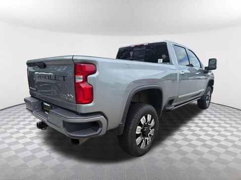 Used 2024 Chevrolet Silverado 3500 High Country w/ High Country Premium Package AWD/4WD image 5
