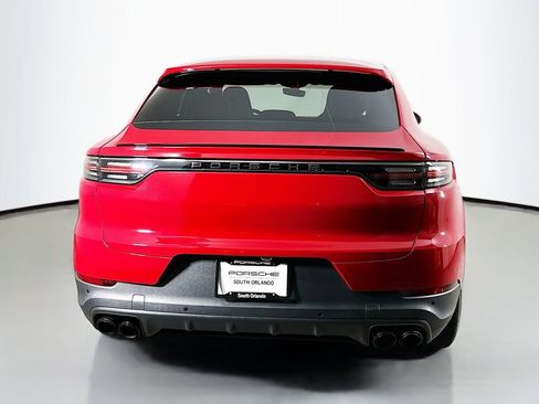Used 2022 Porsche Cayenne Coupe image 10