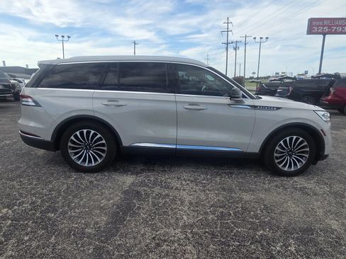 Used 2022 Lincoln Aviator Reserve w/ Equipment Group 201A AWD/4WD image 8