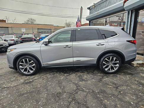 Used 2022 Acura MDX SH-AWD w/ Technology Package image 2