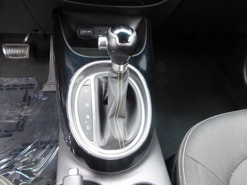 Used 2015 Kia Soul + w/ Audio Package image 15