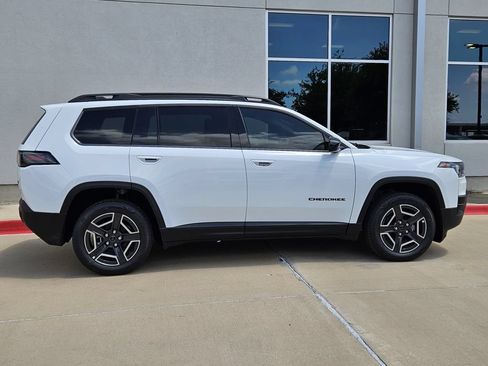 New 2026 Jeep Cherokee Laredo AWD/4WD image 2