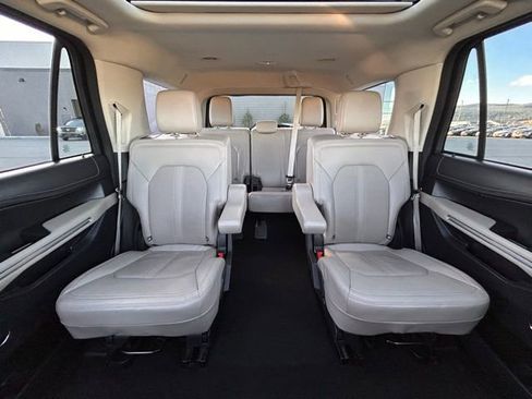 Used 2024 Ford Expedition Limited image 40