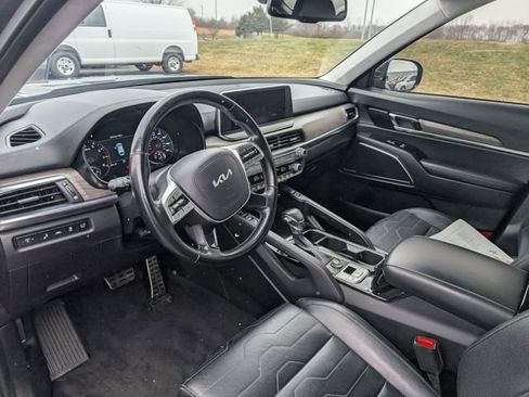 Used 2022 Kia Telluride SX w/ SX Prestige Package image 12