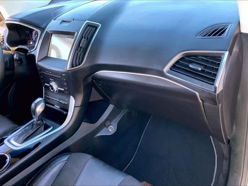 Used 2018 Ford Edge Sport w/ Technology Package image 16