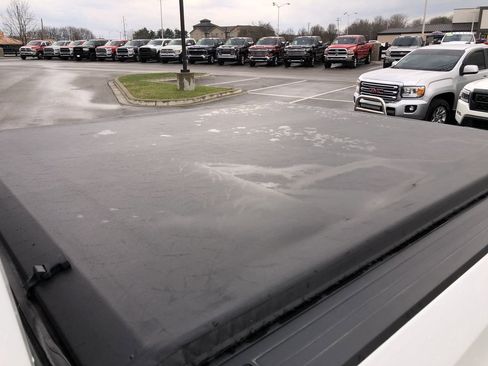 Used 2022 Chevrolet Silverado 1500 RST image 9