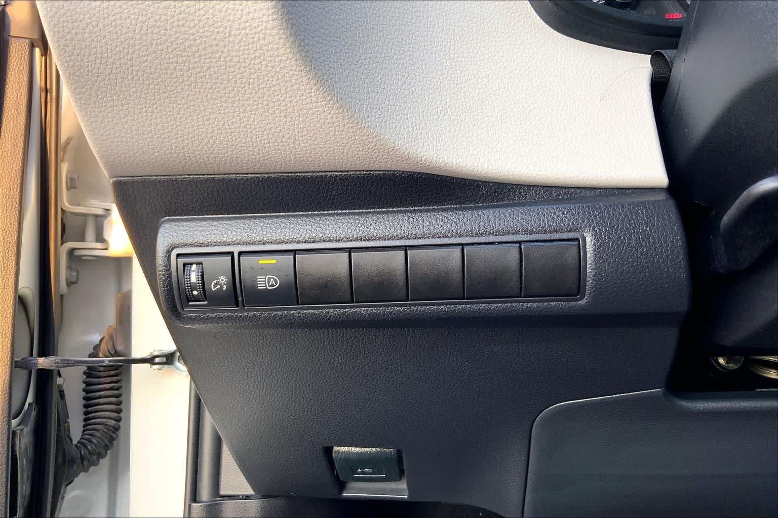 Used 2020 Toyota Corolla LE w/ LE Premium Package FWD image 24