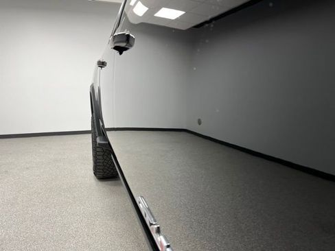 Used 2024 GMC Sierra 2500 AT4X AWD/4WD image 19
