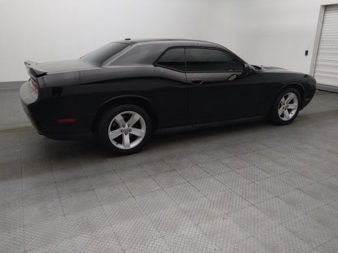 Used 2013 Dodge Challenger SXT image 10