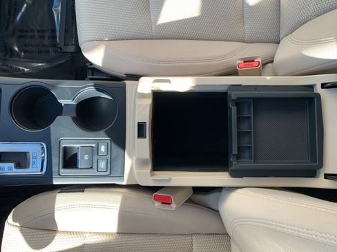 Used 2018 Subaru Outback 2.5i Premium image 23