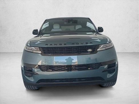 Used 2025 Land Rover Range Rover Sport SE image 6