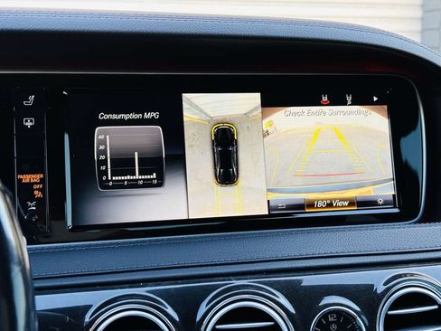 Used 2017 Mercedes-Benz S 550 Sedan image 19