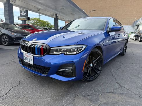 Used 2019 BMW 330i Sedan w/ M Sport Package image 1