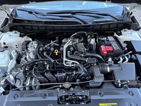 Used 2025 Nissan Altima 2.5 SV FWD image 32