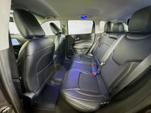 Used 2018 Jeep Compass Latitude image 26