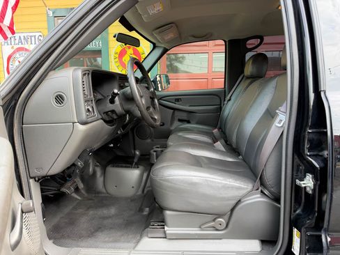 Used 2005 Chevrolet Silverado 3500 4x4 Crew Cab w/ Skid Plate Package image 14