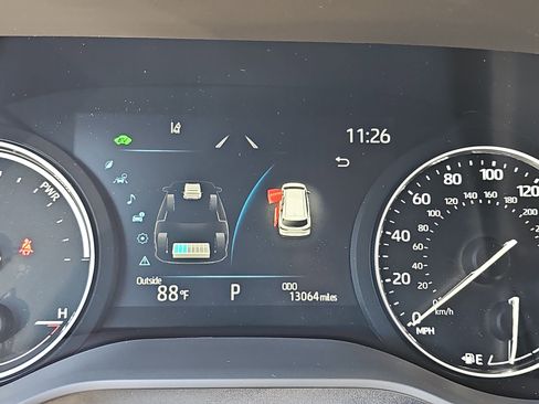 Used 2024 Toyota Sienna Platinum image 20