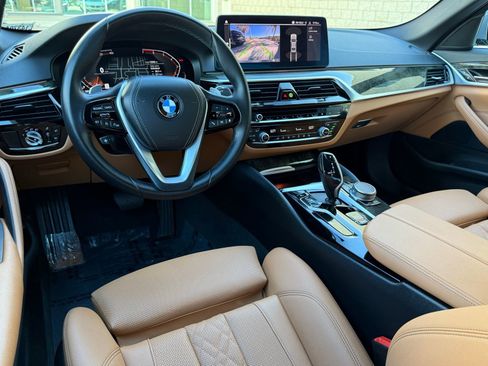 Certified 2022 BMW 530i 530i w/ Convenience Package image 30