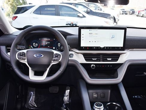 New 2026 Ford Explorer Active w/ Active Comfort Package image 16