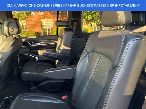 Used 2022 Jeep Wagoneer Series III w/ Flexible Seating Group AWD/4WD image 17