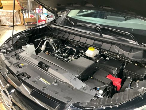 Used 2025 Nissan Pathfinder SV AWD/4WD image 30