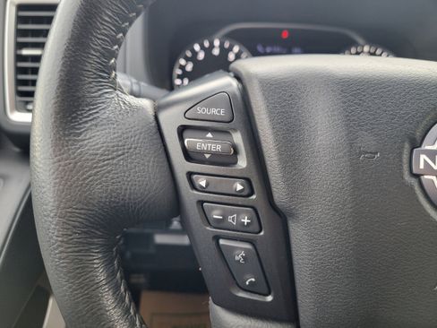 Used 2022 Nissan Frontier SV image 17