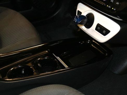 Used 2018 Toyota Prius Three image 45