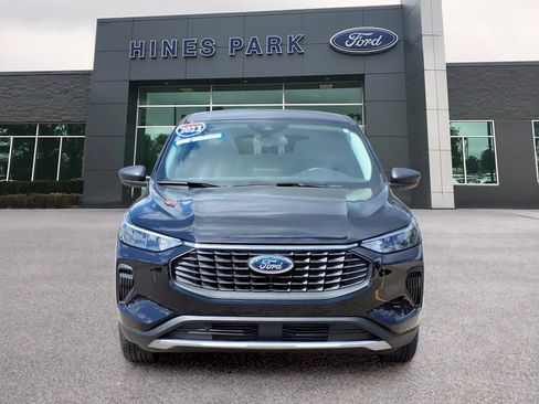 Used 2023 Ford Escape Active AWD/4WD image 2