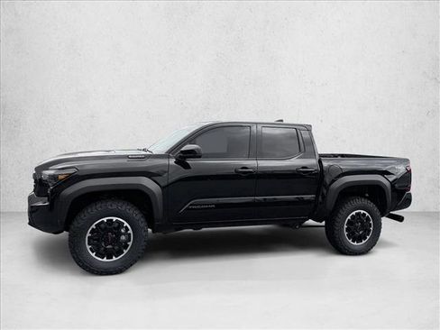 Certified 2025 Toyota Tacoma TRD Off-Road AWD/4WD image 4