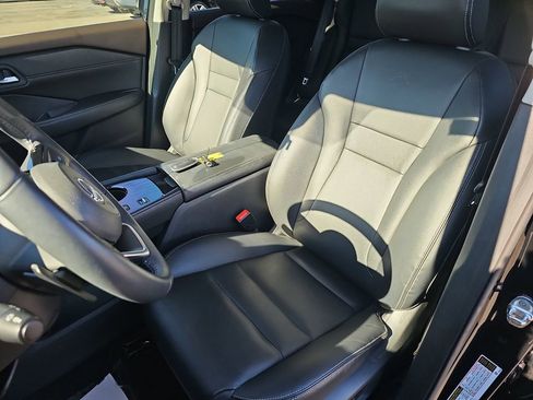 Used 2023 Nissan Rogue SL w/ SL Premium Package image 19