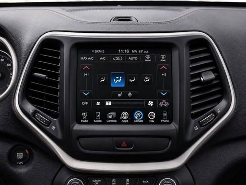 Used 2017 Jeep Cherokee Limited AWD/4WD image 36