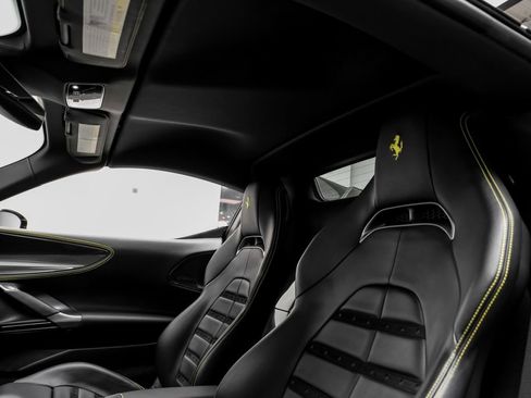 Used 2022 Ferrari SF90 Spider AWD/4WD image 31