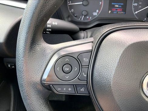 Used 2025 Toyota Corolla LE image 23